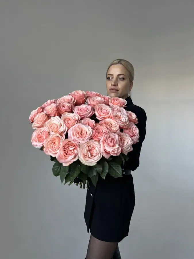 Роза Кахала пионовидная (Эквадор) Кирпично-розовая фото