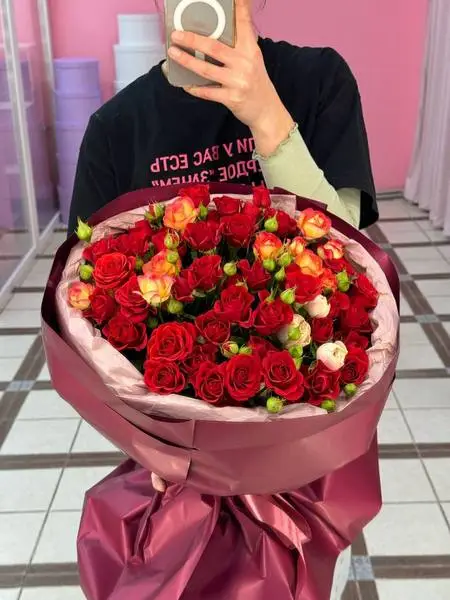 Букет из 11 кустовых роз фото